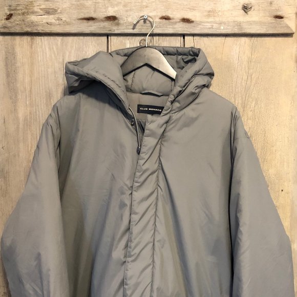 Club Monaco Oversized Puffer Jacket - Picture 3 of 6